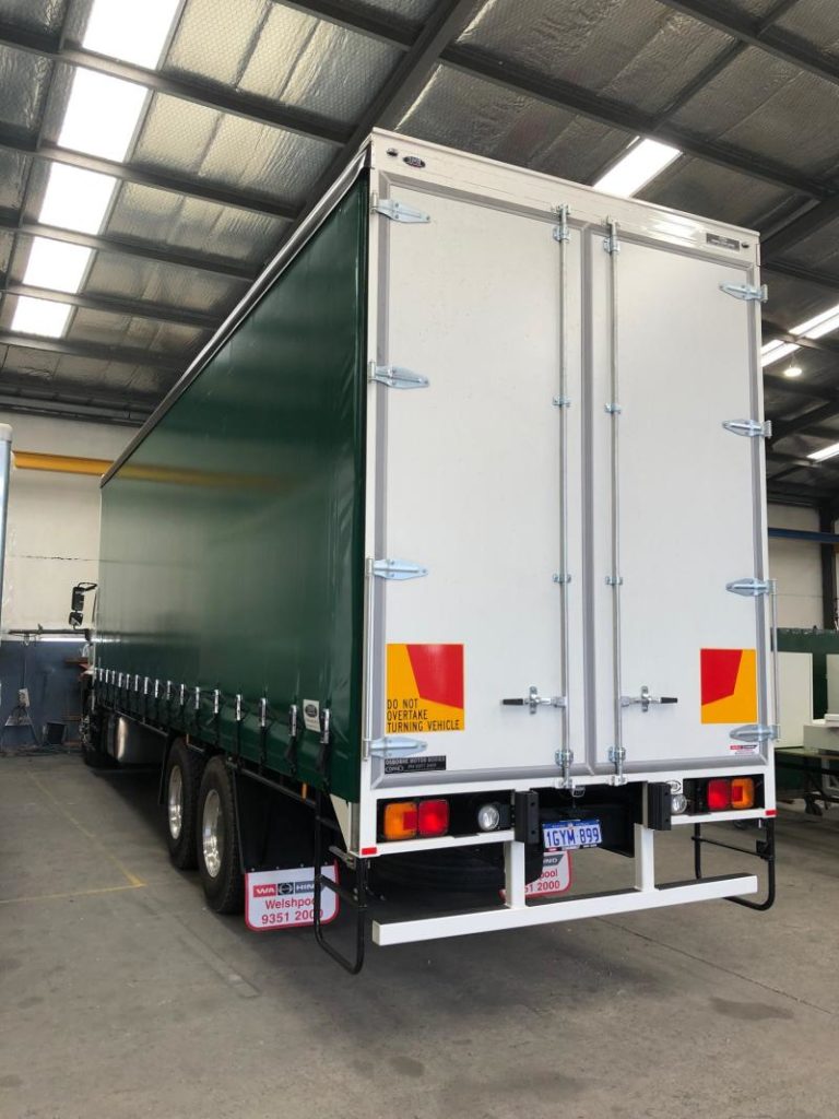 Another curtain sider ready for delivery, thank you to Wendy and her husband for allowing us to build this body for you. This particular build is fitted with load restraint curtains and rear doors.