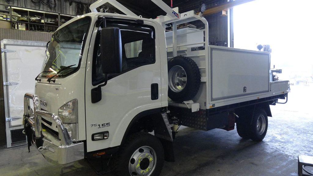 Custom Design 4x4 Mine Site Service Trades Vehicle with Toolboxes and Crane